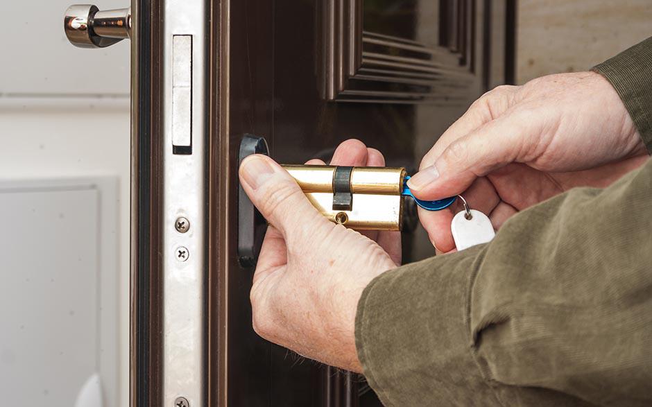 ouvrir une serrure sans clé avec une perceuse Plaisir